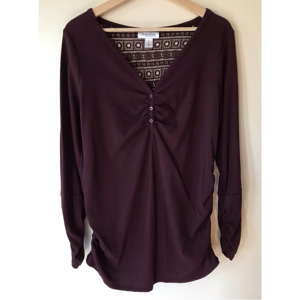 Motherhood Maternity • L • Maternity V Neck Long Sleeve Thermal Top Lace